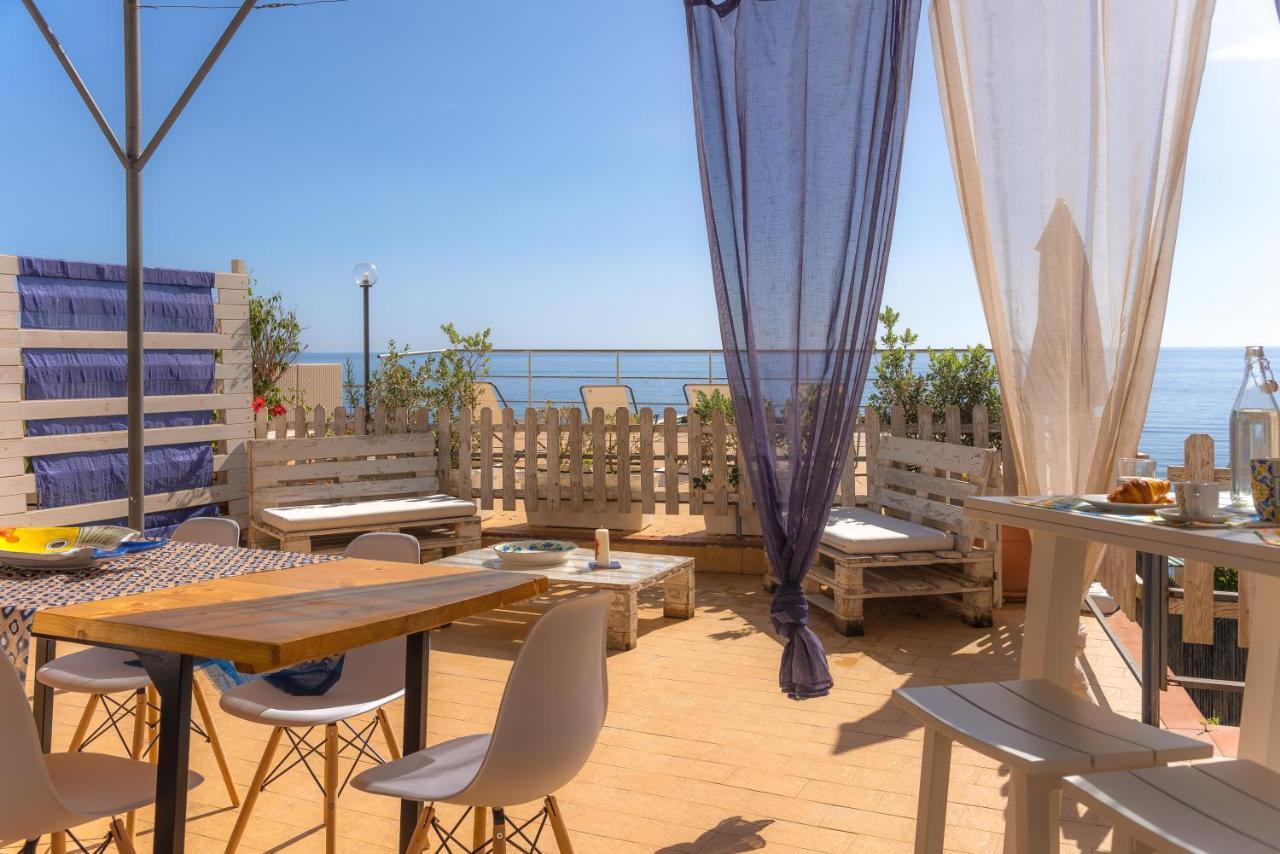 Dimore Di Mare - Beachfront Apartments Santa Flavia Exterior photo