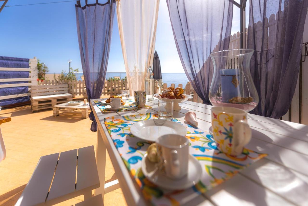 Dimore Di Mare - Beachfront Apartments Santa Flavia Exterior photo