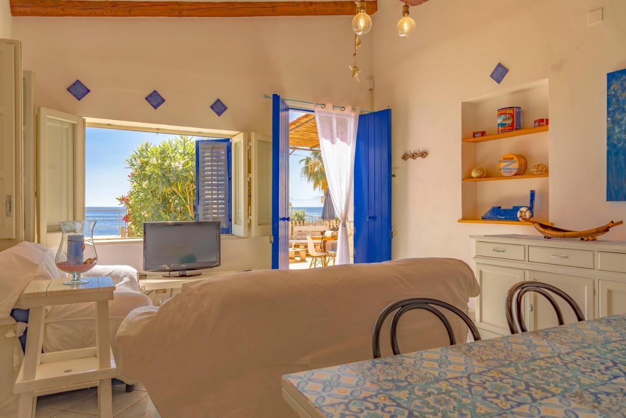 Dimore Di Mare - Beachfront Apartments Santa Flavia Exterior photo