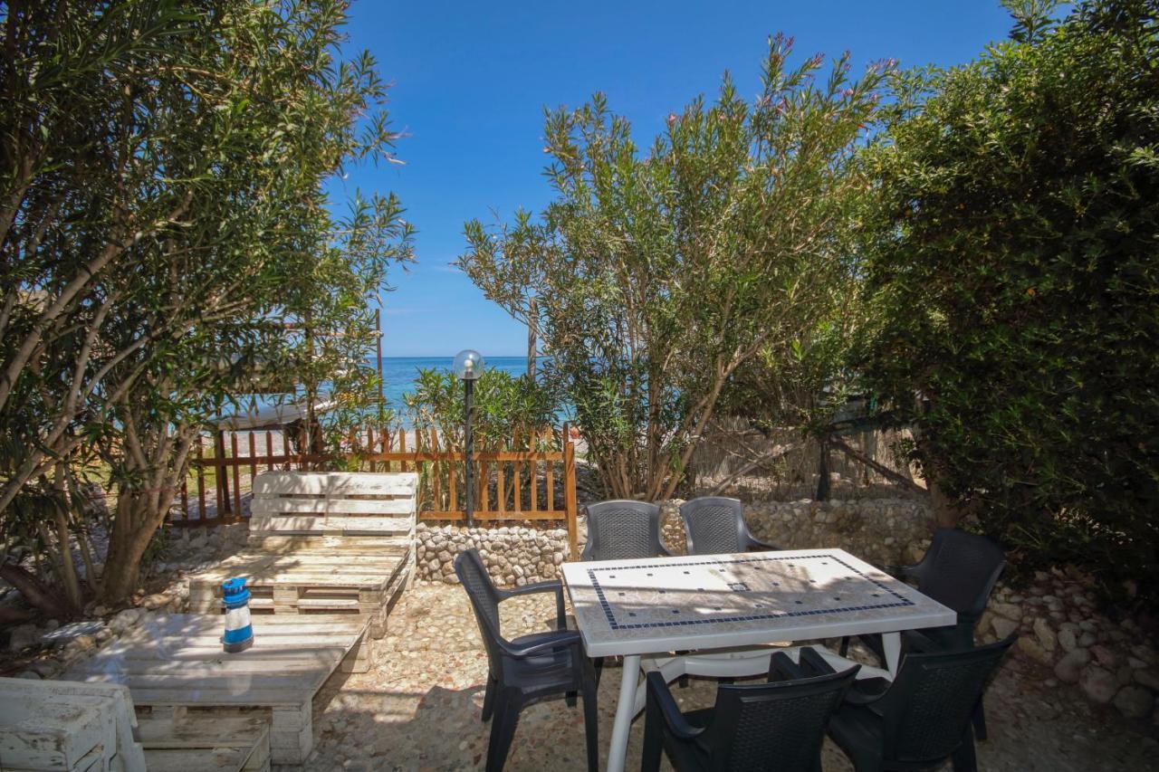 Dimore Di Mare - Beachfront Apartments Santa Flavia Exterior photo