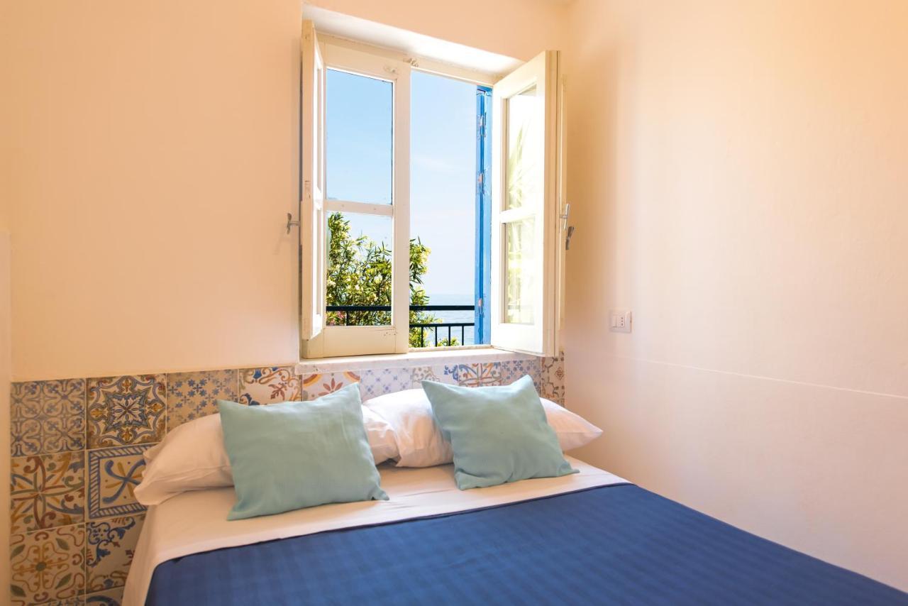 Dimore Di Mare - Beachfront Apartments Santa Flavia Exterior photo