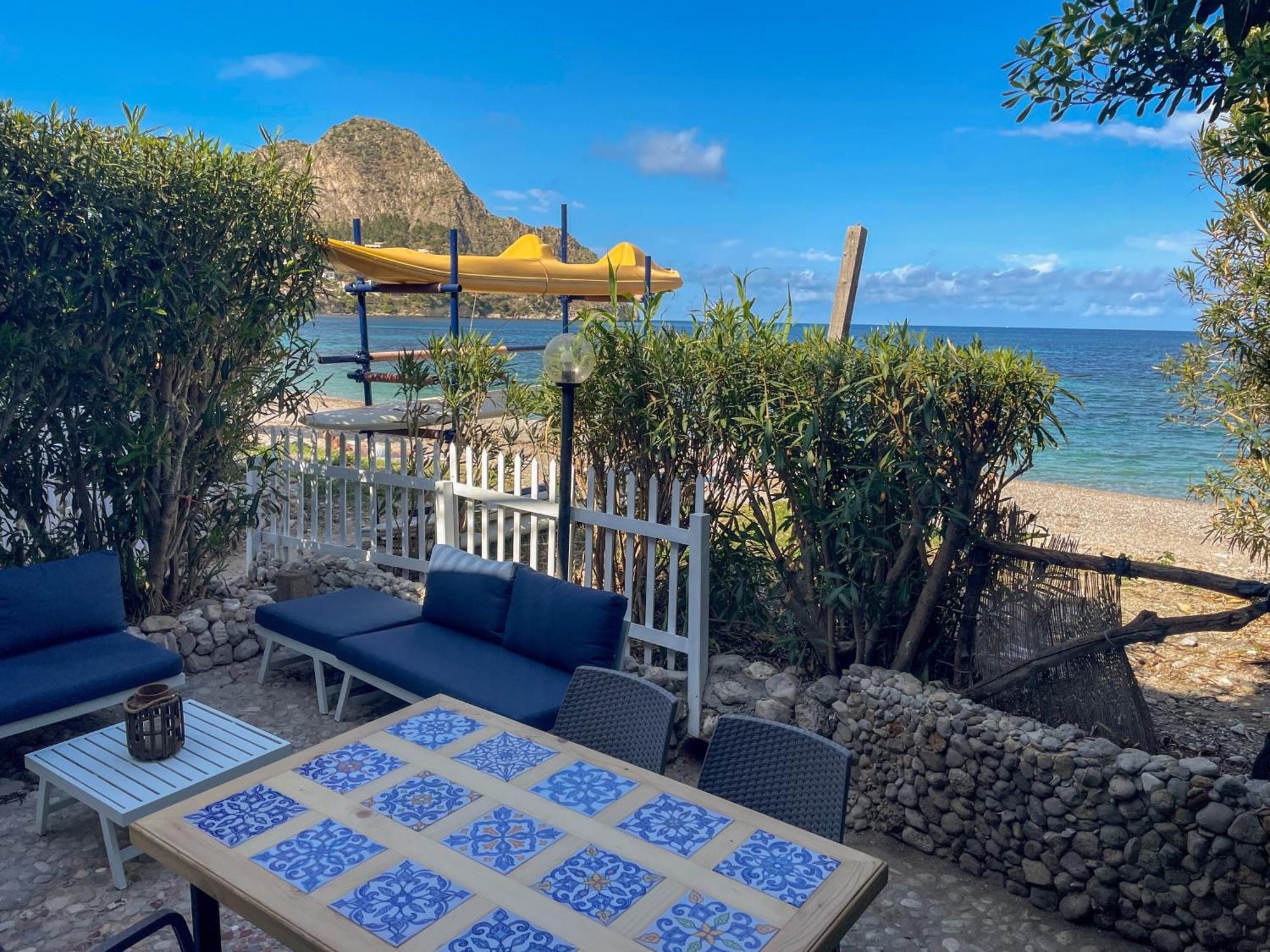 Dimore Di Mare - Beachfront Apartments Santa Flavia Exterior photo